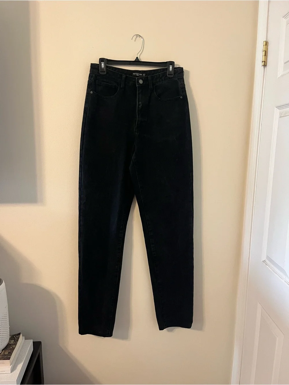 PrettyLittleThing Women's Slim Straight Black Jeans - Picture 1 of 5